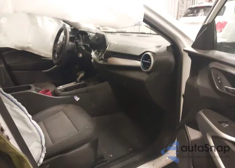 2024 Chevrolet Trax Fwd Sp z USA, uszkodzony, nr VIN KL77LFE25RC226417